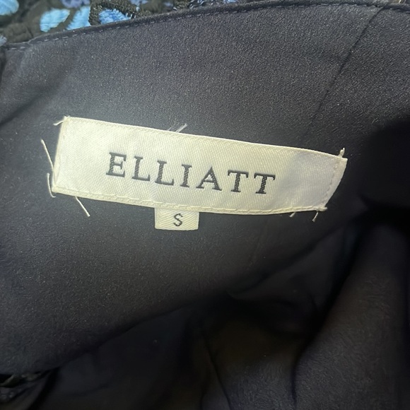 Elliatt Woman’s Strapless Floral Crochet Dress Size S - Picture 6 of 9